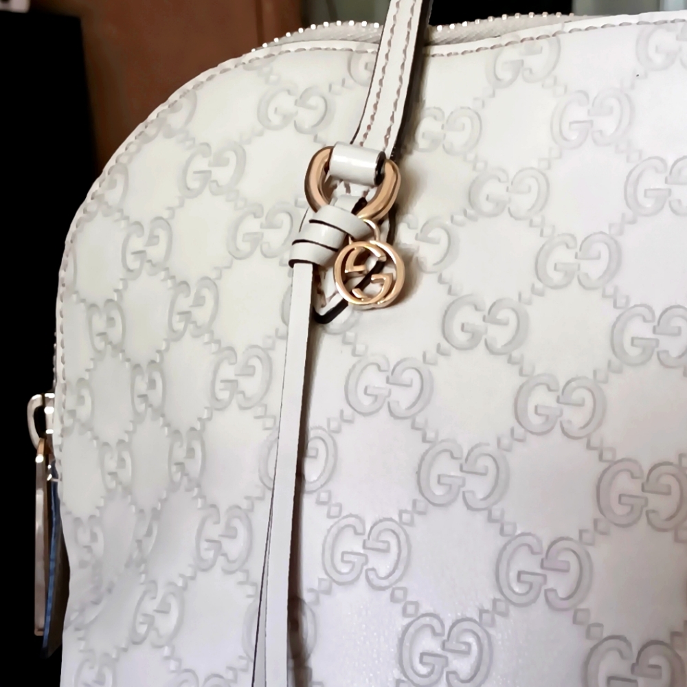 Gucci GG Guccissima Cream Leather Bree Dome Shoulder Bag - Picture 12 of 16